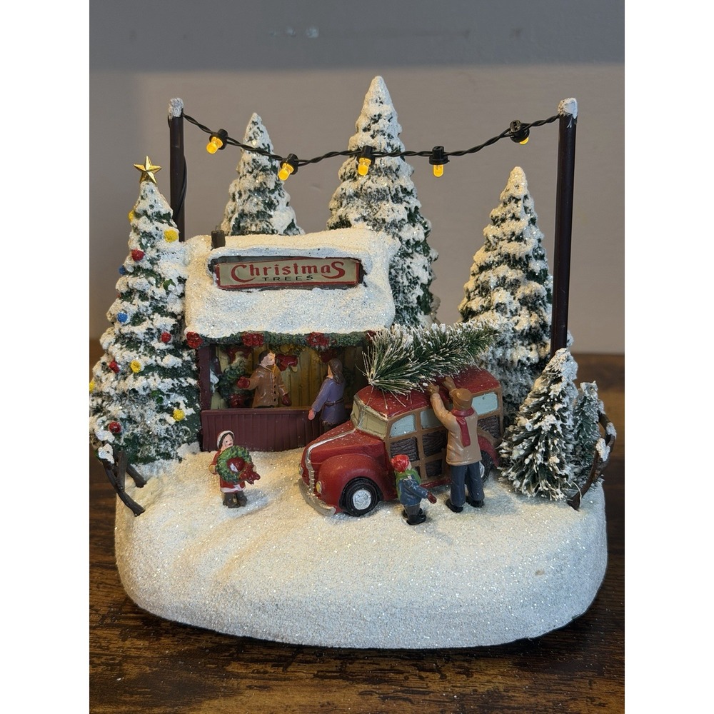 Beautiful!!! Thomas Kinkade Illuminated Christmas Village Family Tree Lights Up!